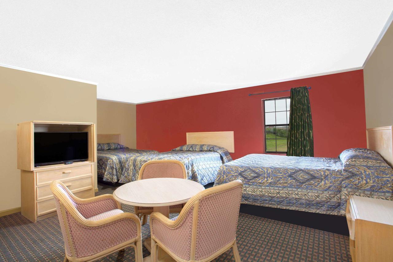 Knights Inn Wildersville Luaran gambar